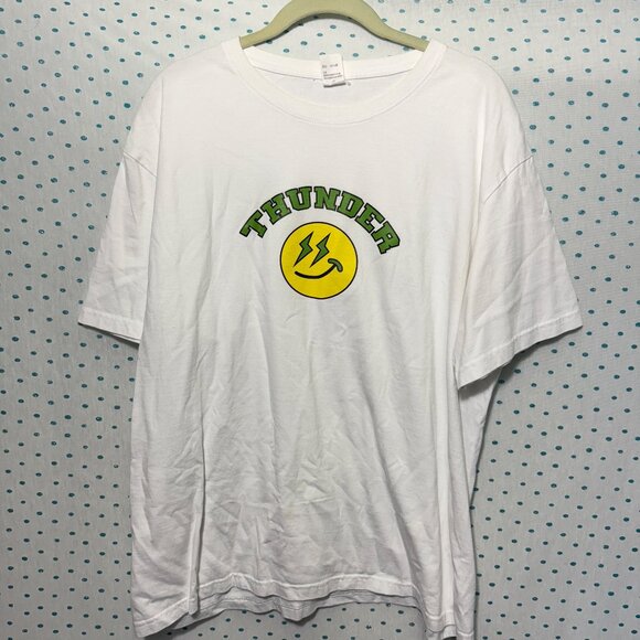 ATEEZ Thunder White Crewneck Short Sleeve T-Shirt - Picture 1 of 3